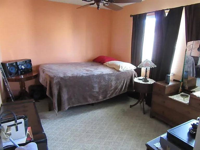 213 Poplar Ave — Photo 18