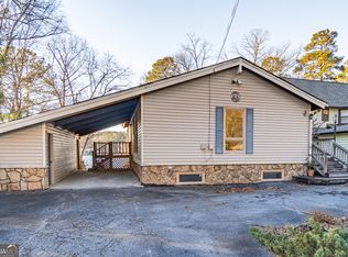 8704 Lake Dr, Snellville, GA 30039