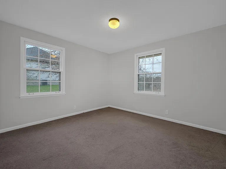 102 Jennings Dr #B — Photo 8