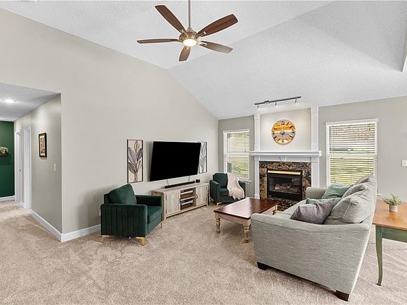 2nd image of 519 Kindred Dr