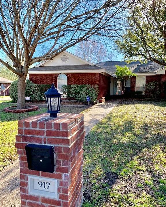 1st image of 917 Eagles Nest Dr