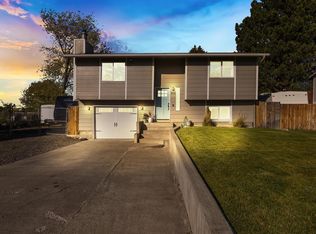 800 W 40th Pl, Kennewick, WA 99337