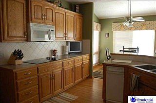 3rd image of 18720 Hoich Dr