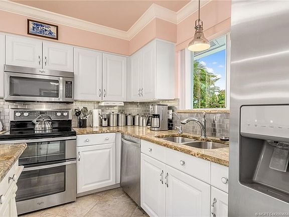 3rd image of 2966 SW Westlake Cir