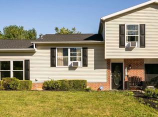 8838 McKinley Ct, Hummelstown, PA 17036