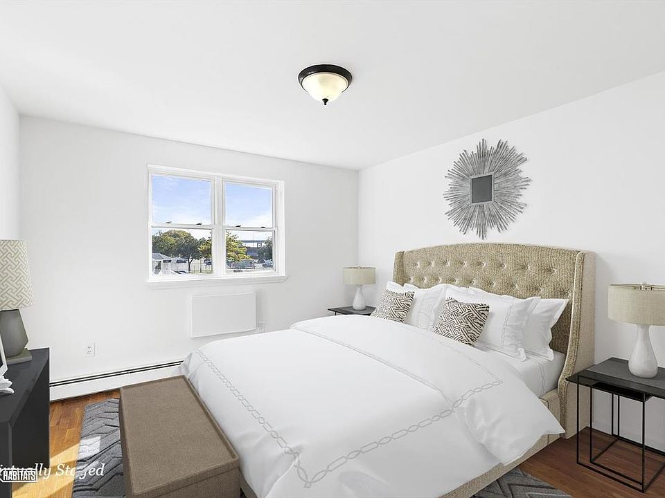 2nd image of 10 Pennyfield Ave #19-2
