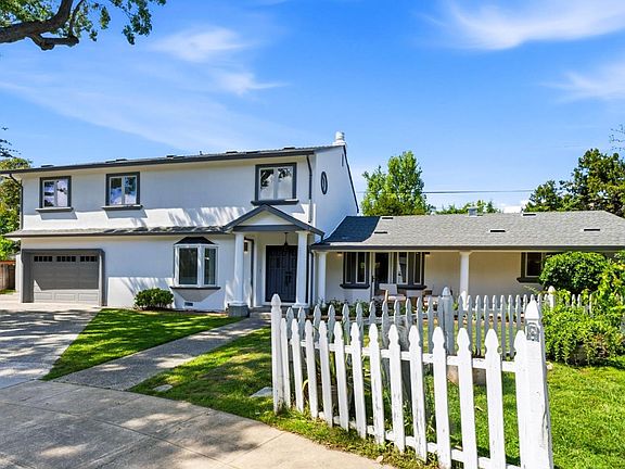 3rd image of 2331 Carmel Dr
