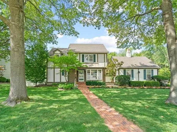 5116 Stearns St, Shawnee, KS 66203
