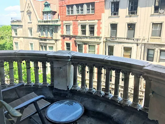 Rented by Joe Gotham LTD | media 37