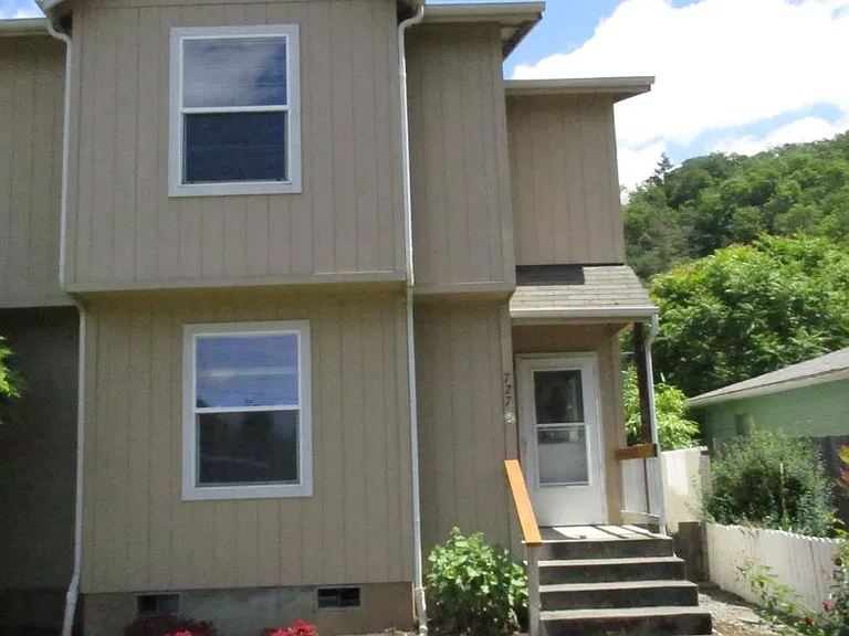 727 W Ballf St — Photo 1