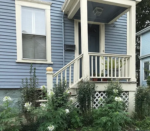 20 Bayview Ave Photo 1