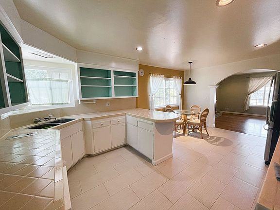 4th image of 46877 Lonsdale Ct