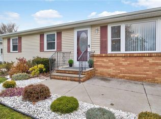 52 Ann Marie Dr, Rochester, NY 14606