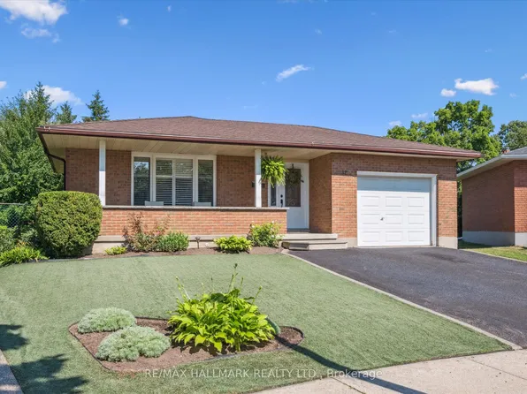 32 Warwick Ct, Kitchener, ON N2E 2P1
