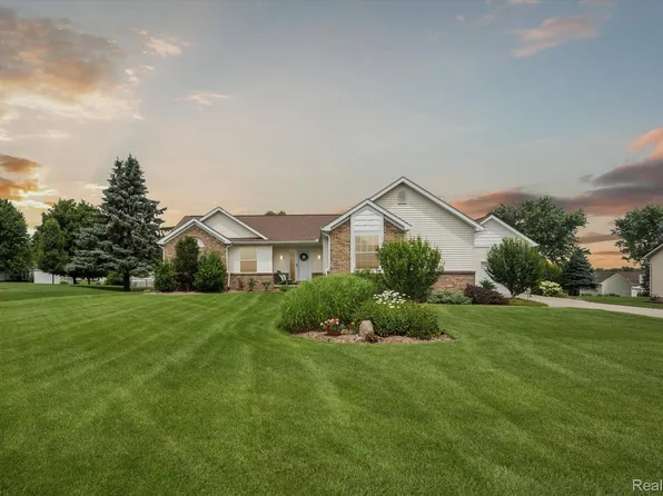 11215 Cathy Dr, Goodrich, MI 48438