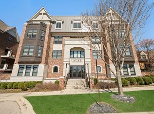 815 Laurel Ave APT 203, Highland Park, IL