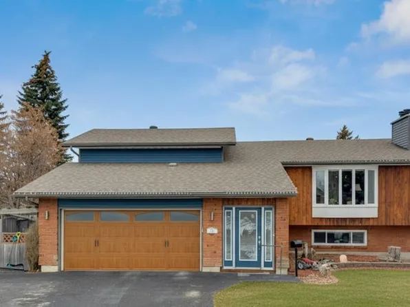 16 NE Markle Cres, Red Deer, AB T4R 1T1