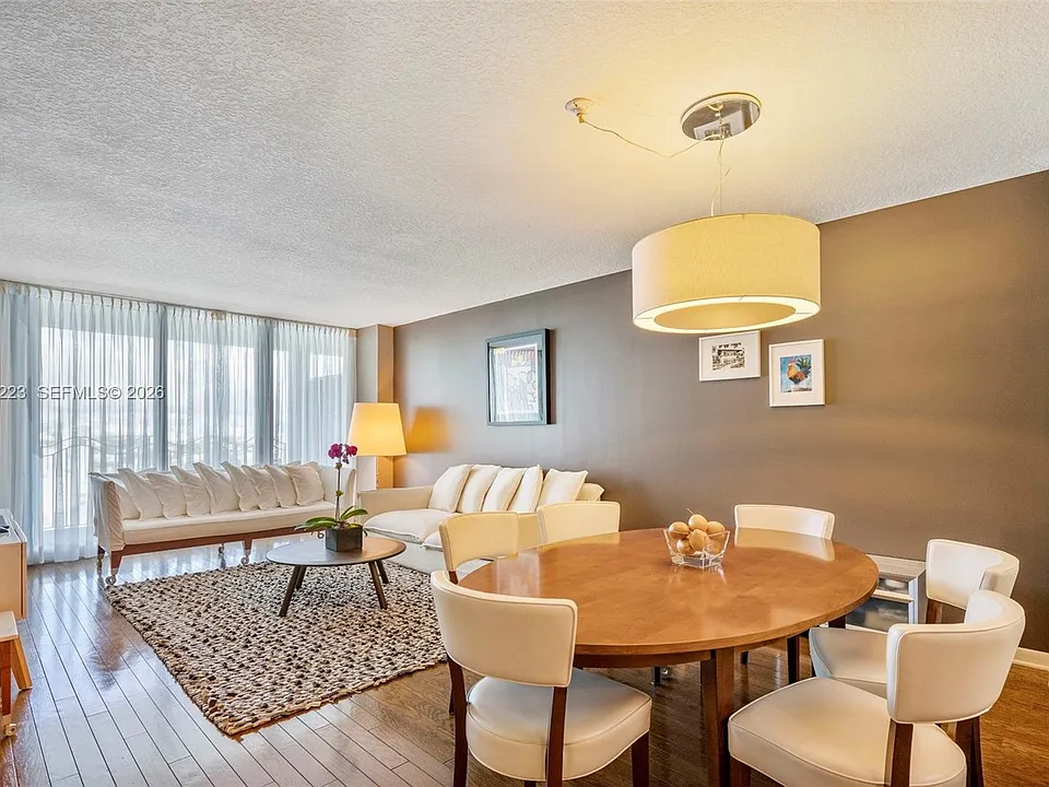 1500 Ocean Dr #810