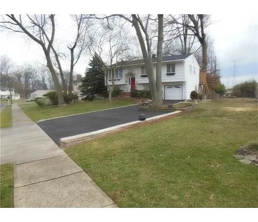 70 Anita Dr photo 1