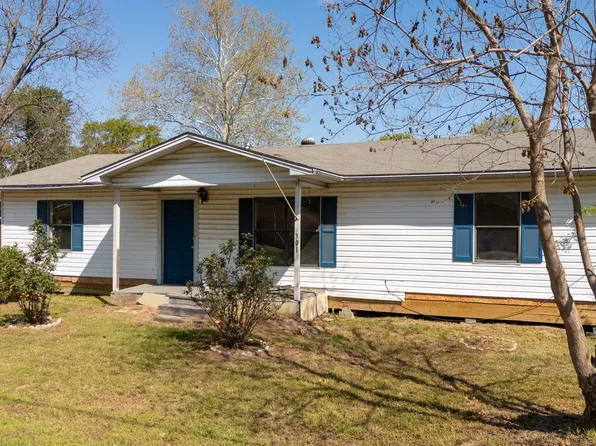 301 Walnut St, Chandler, TX 75758