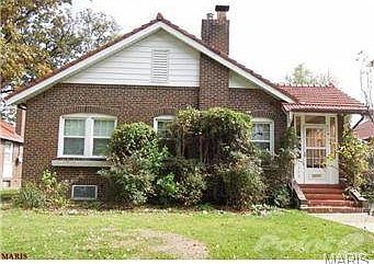 4th image of 330 N Hills Dr