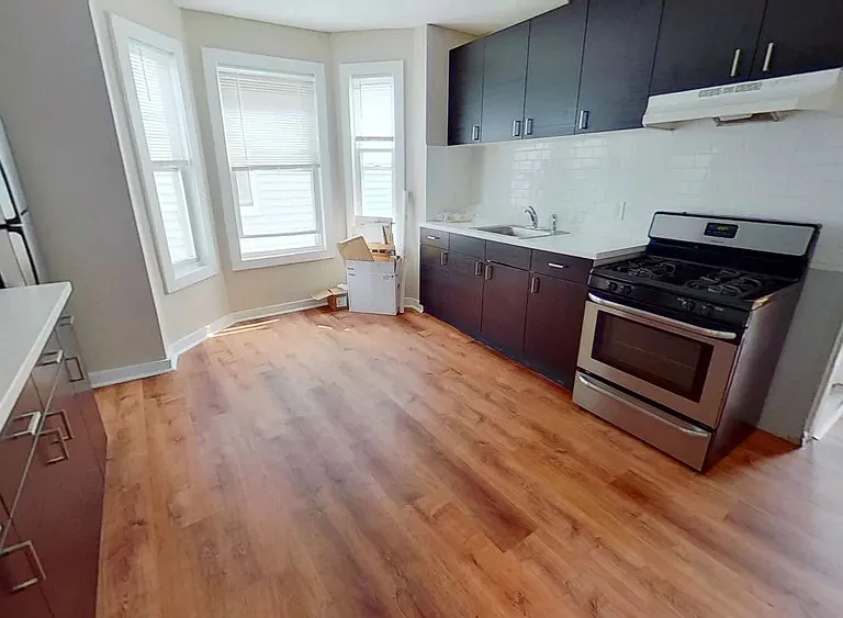 121 George St #2R — Photo 2