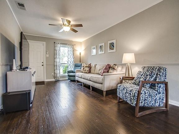 3rd image of 4305 Hillsdale Ln