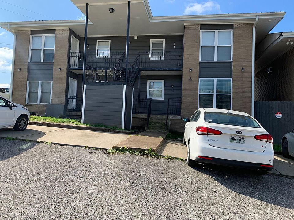 1st image of 3901 Delaware Ave Unit 8