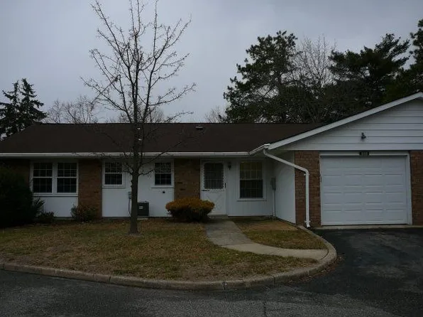 110B Buckingham Dr, Manchester, NJ 08759