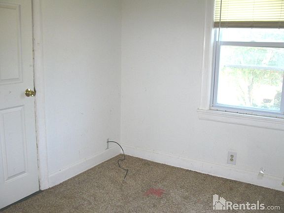 5th image of 711 N 13th St