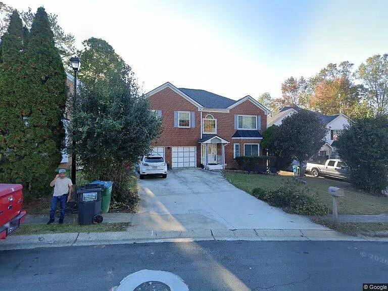 4240 Fallbrook Dr