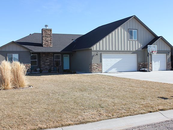 3rd image of 532 Tasia Brianna Dr E