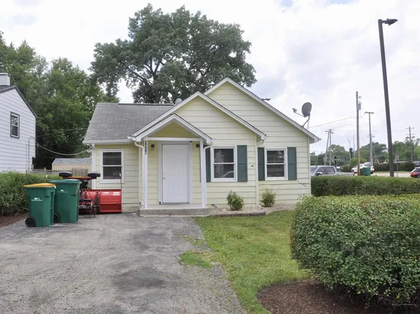 1218 Sunnyside Ln, Round Lake Beach, IL 60073