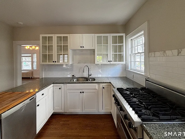 111 Arcadia Ave — Photo 9