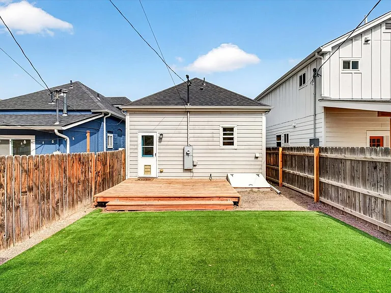3777 N Franklin St — Photo 19