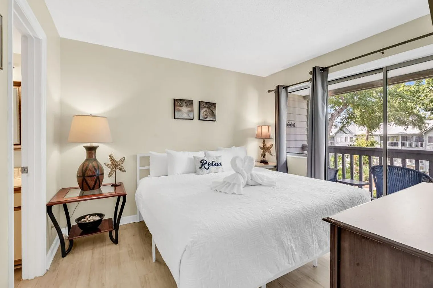 2 bed, 2.0 bath, 731 sqft, $2,761 — Photo 4
