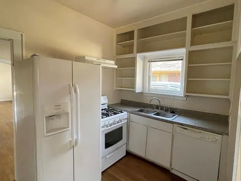 1706 Hawthorne St — Photo 12