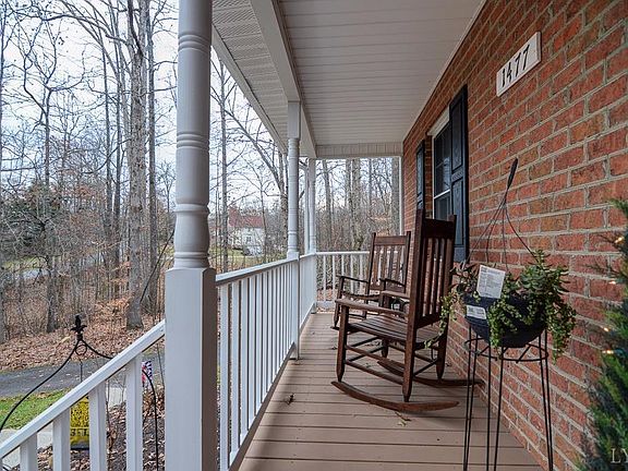 2nd image of 1477 Timberlake Dr