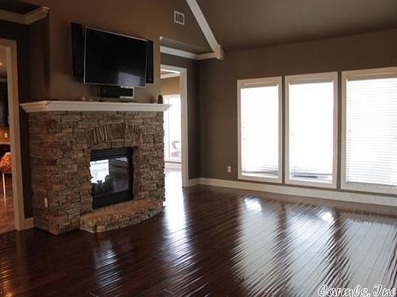 2nd image of 4605 Clubhouse