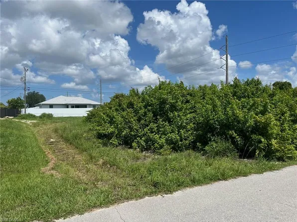 2708 NE 4th PL, CAPE CORAL, FL 33909
