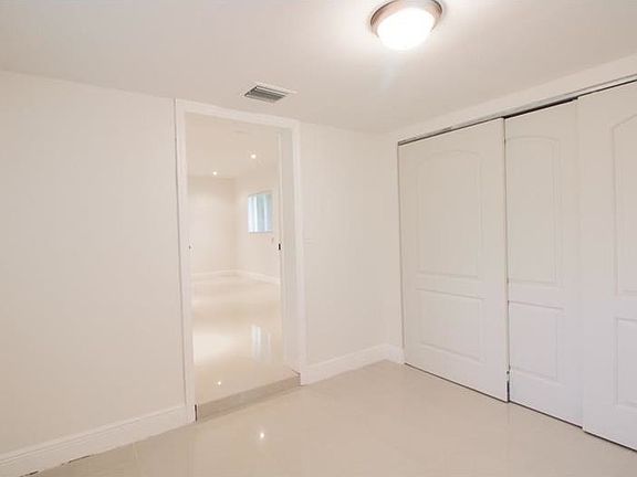 5th image of 1345 NE 176th St