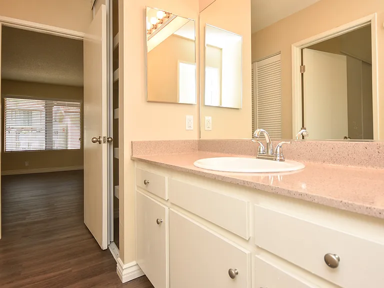 Villas de Laura Apts — Photo 8