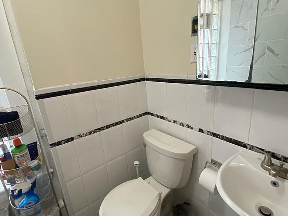 5th image of 76 Fairmont St #1F