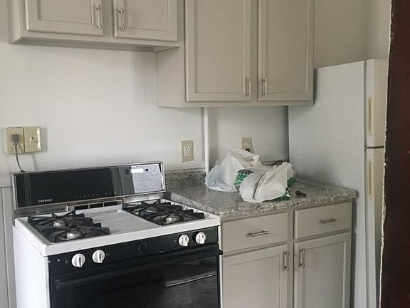 4th image of 749 E Johnson St #2