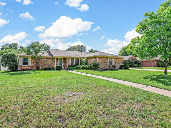 916 Stonelake Dr, Cleburne, TX 76033