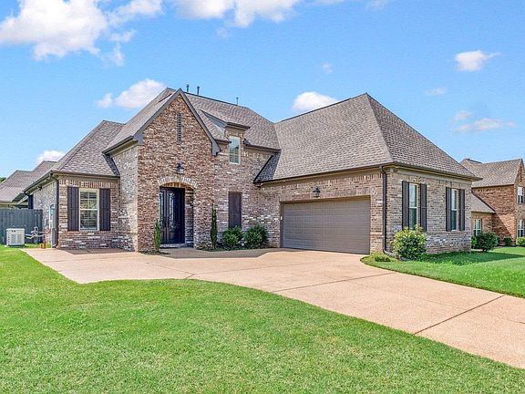 2nd image of 5469 Briardale Dr
