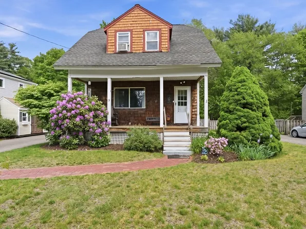13 Clapp Rd, Hanover, MA 02339