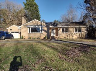 560 Westbrook Rd, Hendersonville, NC 28739