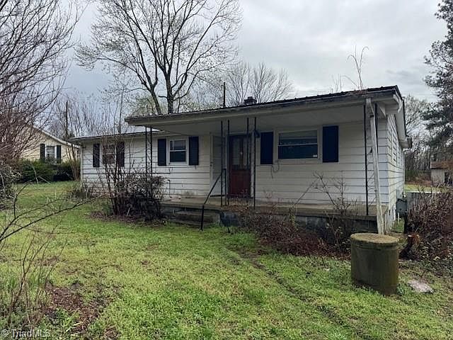 1st image of 6111 Appletree Ct