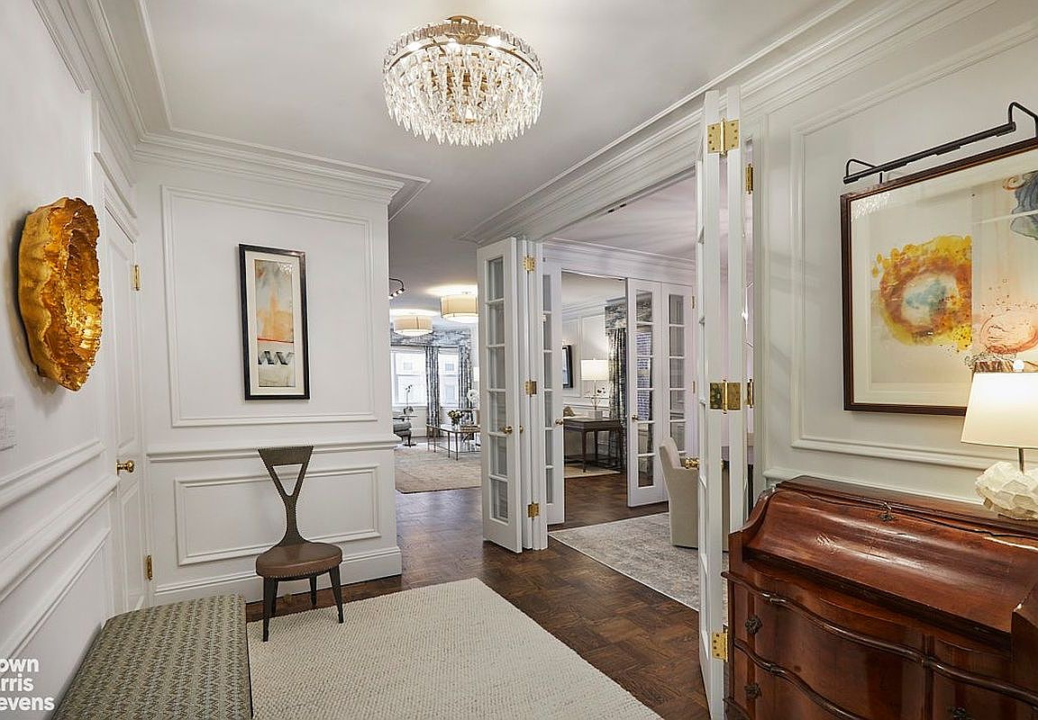 20 Sutton Pl S Unit 5A  